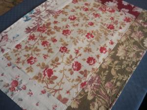 Petit tapis de table, set , tissus anciens, 19ème / 1900